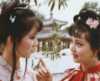 红楼梦中邢岫烟进入贾府后的人缘怎么样？