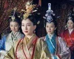 在古代皇帝都是如何选妃的?有何要求