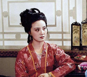 红楼梦王夫人撵走晴雯的真实原因是什么？