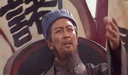 诸葛亮如何融入刘关张的核心，最终创建了蜀汉政权？