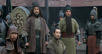 刘备的仁义是假的吗？刘备又是怎么获得属下的信任？