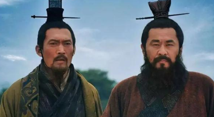 在三国的正史中，关羽斩颜良究竟又是怎么一回事？