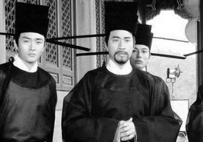 钱元珦：吴越武肃王钱镠第十二子，骄横不法，被废为庶人