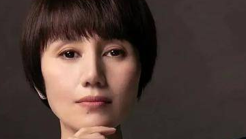 《玫瑰之战》聚焦女性重回职场，翻拍的是哪部美剧？