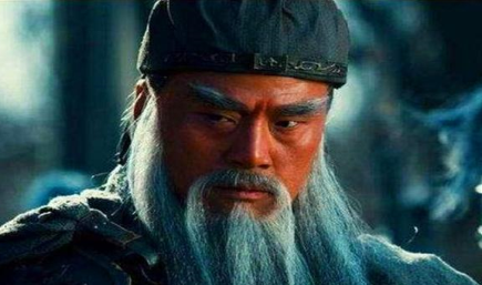 与五虎上将相比，蒋琬、费祎、姜维三人的官职如何？
