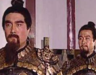 在曹魏政权中，张辽与其他将士之间的关系如何？