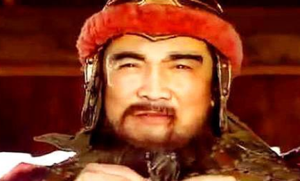 汜水关前，面对华雄的挑衅，张飞为何不主动请战？