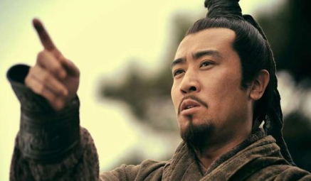 刘备为何将军权交于李严？为了蜀汉政权的稳定罢了