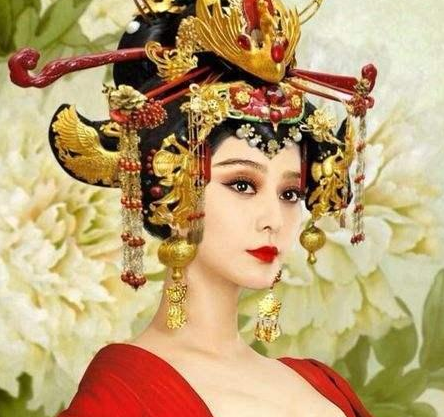 武则天作为一个女皇帝 武则天上位时都杀了多少人
