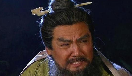 袁绍的颜良和文丑如果在场，能不能打败或击杀华雄？