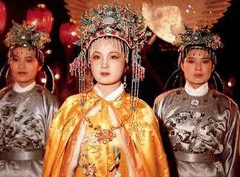 红楼梦中，元春省亲时为何三番落泪？
