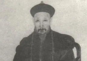 汪由敦：清朝时期大臣，老诚敏慎，在职勤劳