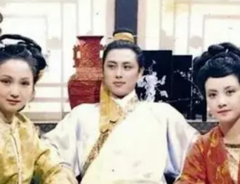 红楼梦中王熙凤放贷之事贾琏知情吗？