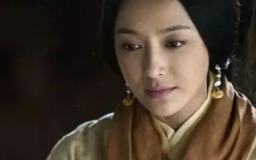 戚夫人被吕雉做成人彘之后活了多久？