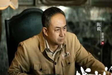 《破晓东方》主演有哪些人？故事背景是什么？
