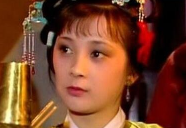 贾惜春的身世如何？她为何会选择削发为尼呢？