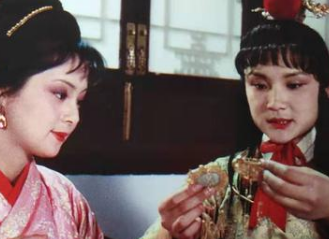 红楼梦中金玉良缘之说是如何引出来的？有何含义？