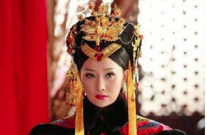 清朝唯一被废的皇后是谁？被赶出皇宫时已有身孕