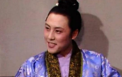 《红楼梦》平儿撕贾雨村的那场戏，就是薛林二家的缩影