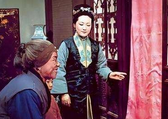 《红楼梦》里活到最后人人敬重的女人是谁？