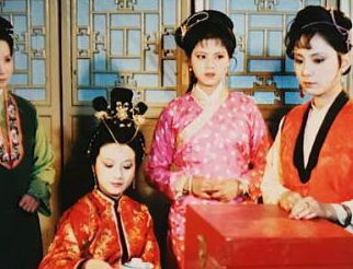 红楼梦王夫人一定要撵走晴雯的真实目的是什么？