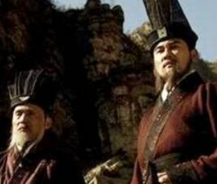 历史上汉武帝继位之后朝政是什么样的？臣僚们政治集团有何现象？