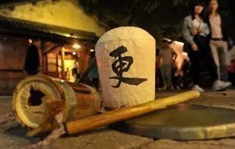 古人为什么要打更 打更除了报时还有什么作用