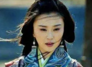 孙鲁班：吴大帝孙权长女，曾权倾朝野后被流放