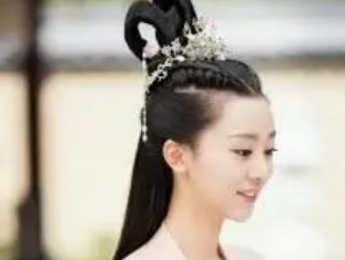 南阳公主：隋炀帝杨广长女，姿容俱美，言行有节