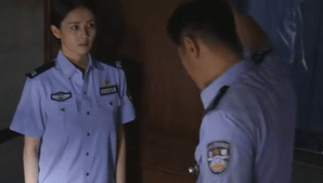 《警察荣誉》面对报案人的刁难，夏洁是如何反击的？