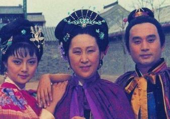 红楼梦中为什么要描写李纨的妹妹和寡母来到贾府呢?