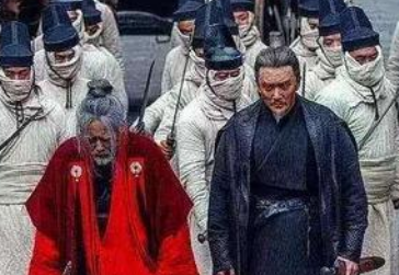 历史上曹丕登基之后为了自己的地位，都做了什么事情