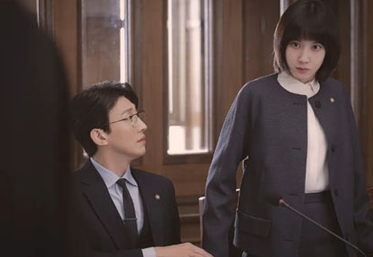 《奇怪的律师禹英雨》女主为什么被抛弃 禹英雨妈妈是什么人