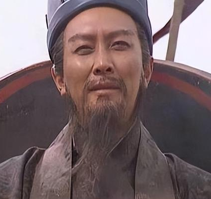 诸葛亮和庞统都是刘备的谋士 谁对刘备的帮助更大