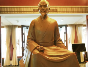 有哪些与李贽相关的轶事典故？如何评价李贽？