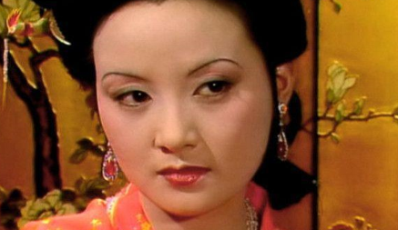相比刘姥姥的心生欢喜，王夫人是个什么样的态度？