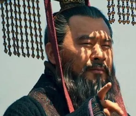 袁绍作为东汉末年的诸侯 袁绍有击败曹操的机会吗