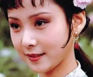 红楼梦中宝玉是如何看待晴雯的？