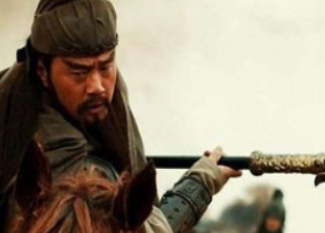 为什么后世的关羽雕像一般是闭眼的呢？