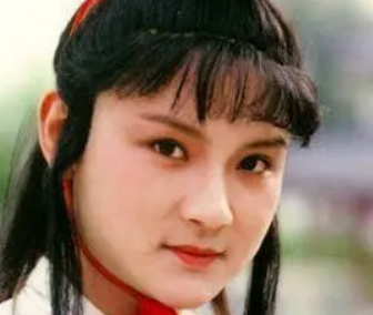 红楼梦中元春回到贾府之后都看了哪几出戏？
