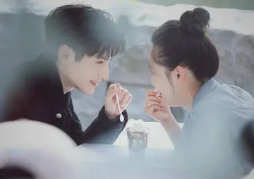 《追光者》是什么题材？主演有哪些人？