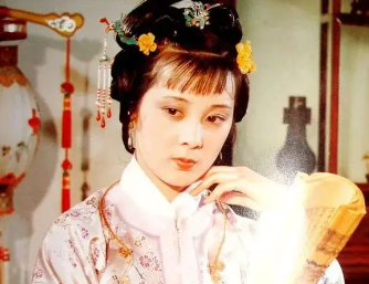 贾敬死后，为何贾惜春不参加他的葬礼？