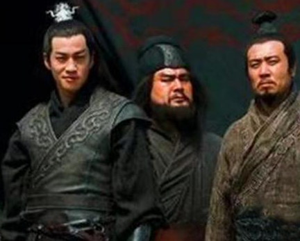 吕布亲手击杀过哪些名将 吕布三国第一猛将的称号是怎么来的