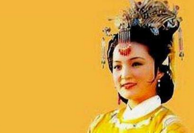 《红楼梦》贾母过年去皇宫，是给谁拜年？