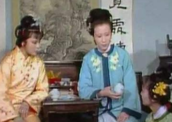 红楼梦中探春的舅舅赵国基死后，他的丧银有何问题