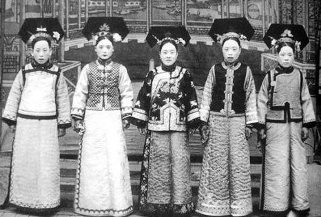 古代妃子被皇帝打落冷宫后 太监为什么还抢着去伺候她们