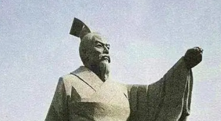 东汉末建安七子之一刘桢简介：曾被曹操召为丞相掾属