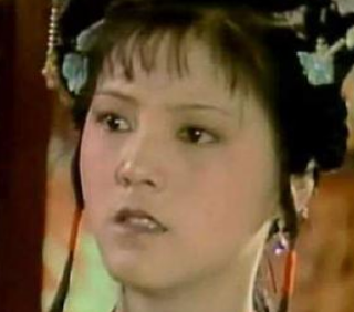 红楼梦袭人为何能成为姨娘人选？与王夫人有何联系？