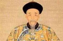 历史上万琉哈氏还在的时候，为何康熙就把胤裪交给别人？