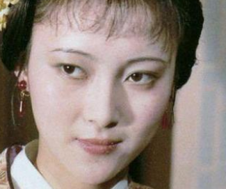 红楼梦邢岫烟为何要典卖冬衣？有何难言之隐？